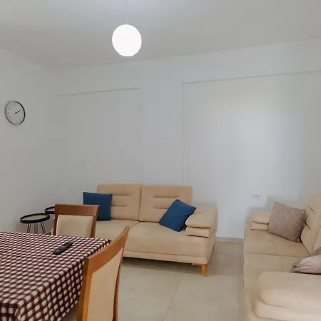 Lux 2 * Ksamil
