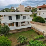 Апартаменты Lux Apartments 2