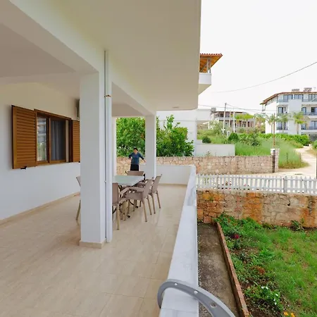 Violeta Appartement *