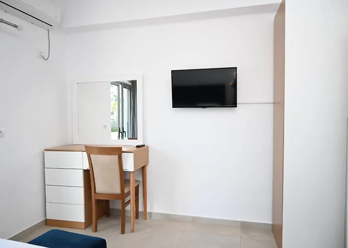 Lux Apartments 2 *
